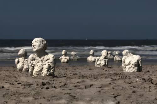 Cliffhanger: Außenkunst in Den Hoorn