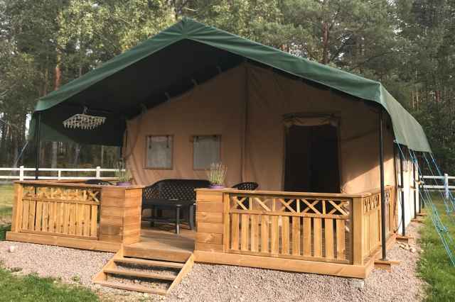 Stereotype tekort lip Rent a safari tent for 6 persons » Book now at Vodatent