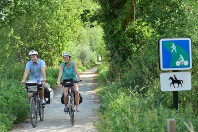 Cycling route 'Voie Pietonne'