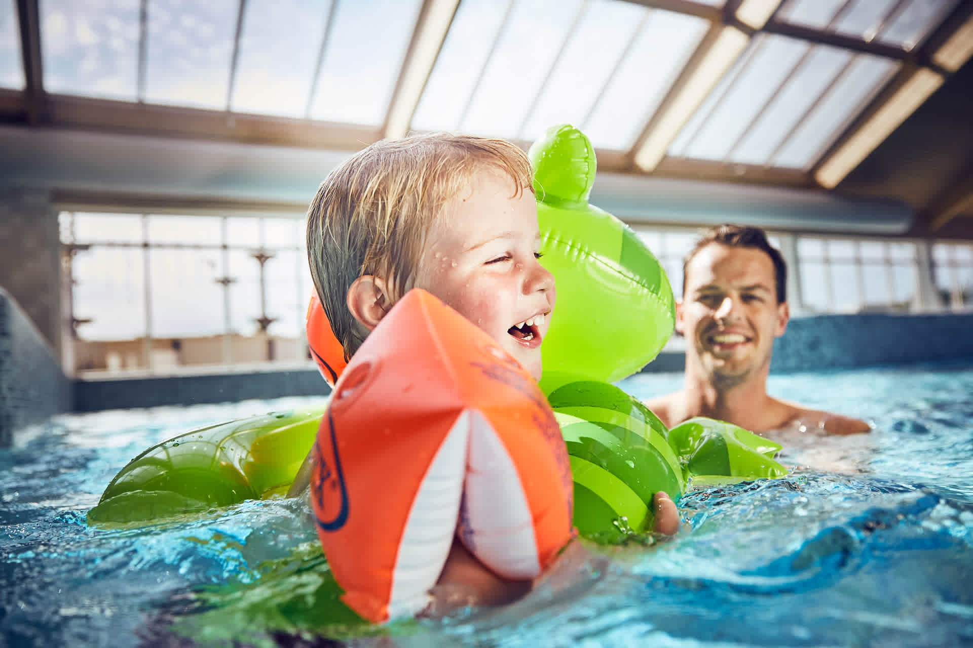 Gezin-Kind-Zwembad-Vakantiepark-De-Krim-Texel
