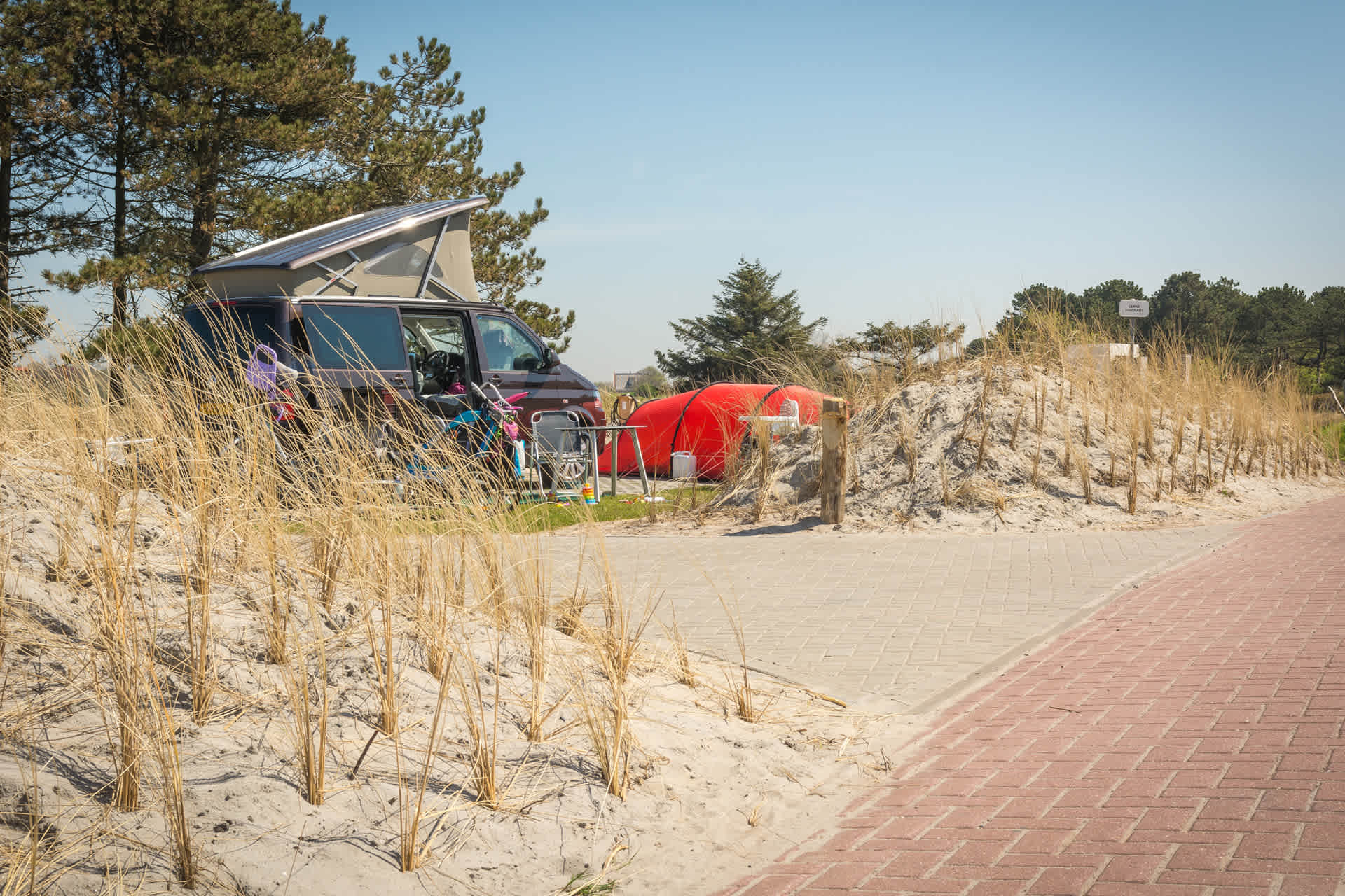 Camping Loodsmansduin, draußen die Hafen