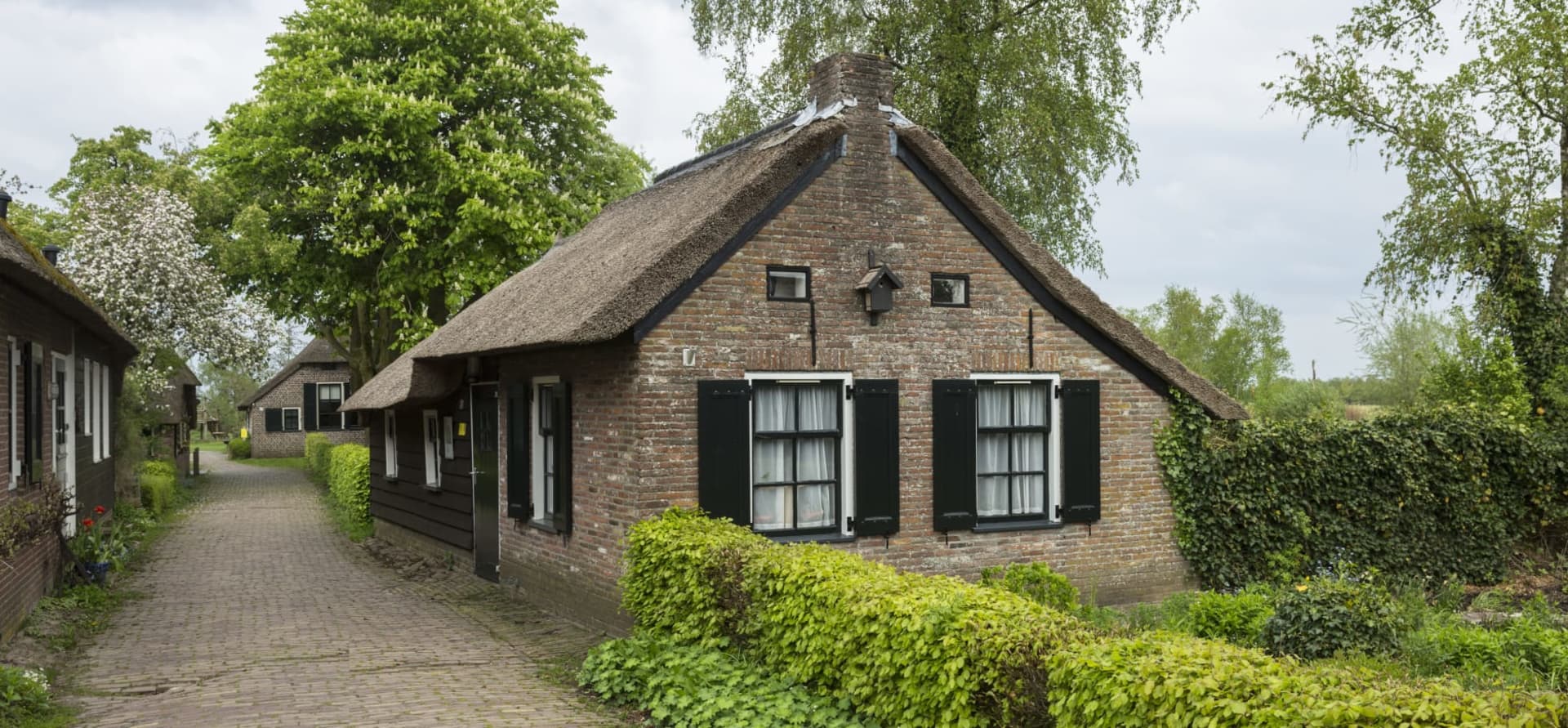 bezoekerscentrum-de-wieden-veenwerkershuisjes