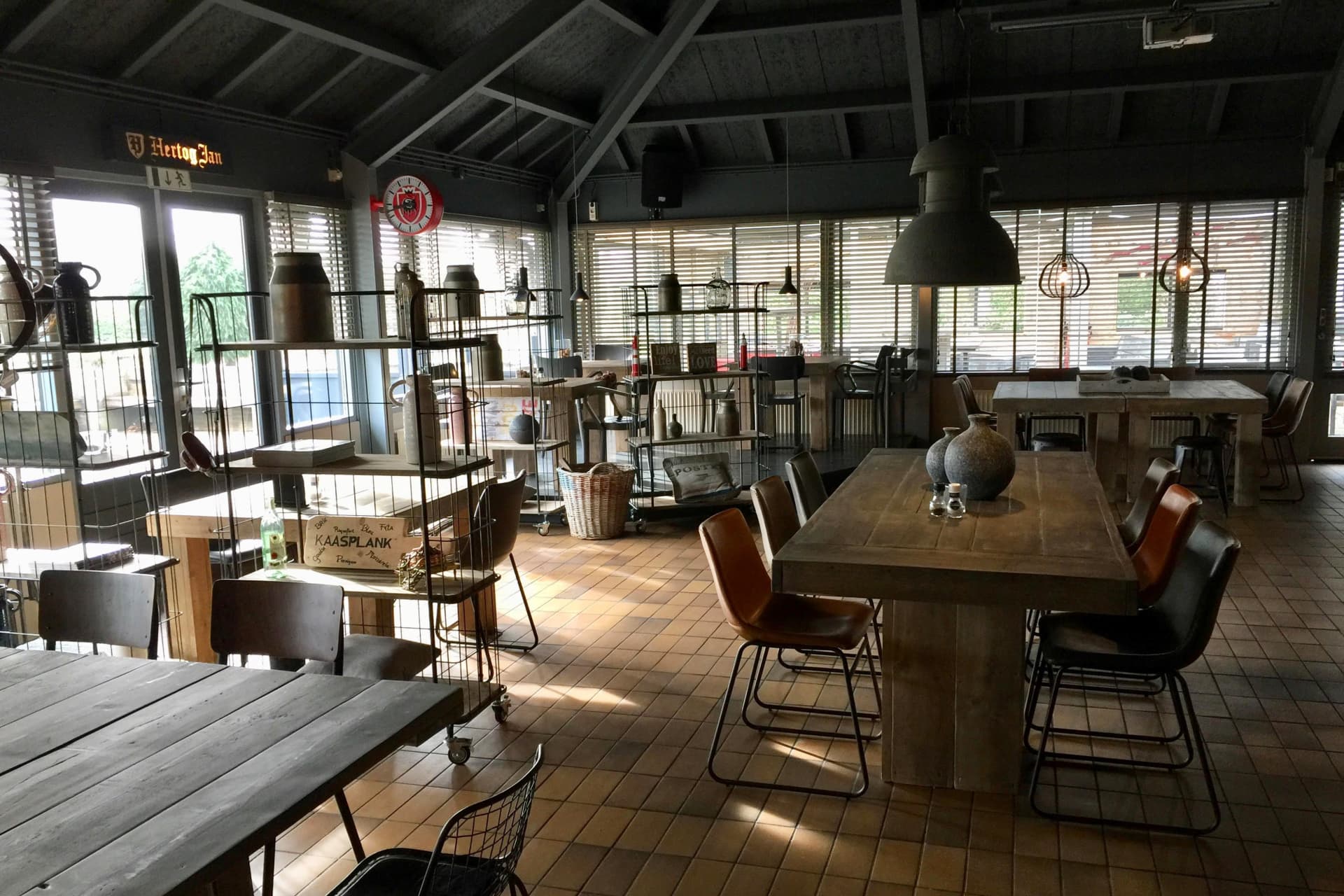 Header_Faciliteiten_Bar_en_Terras