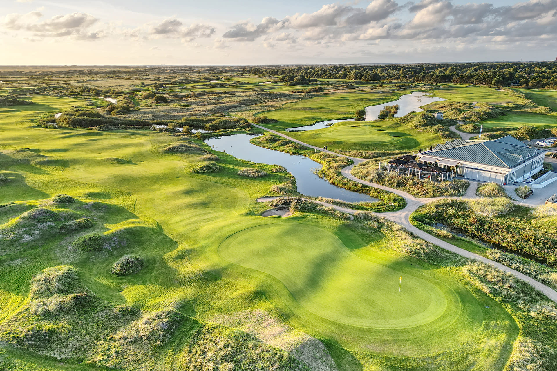 Luchtfoto-Hole-18-Golfbaan-De-Texelse-De-Krim-