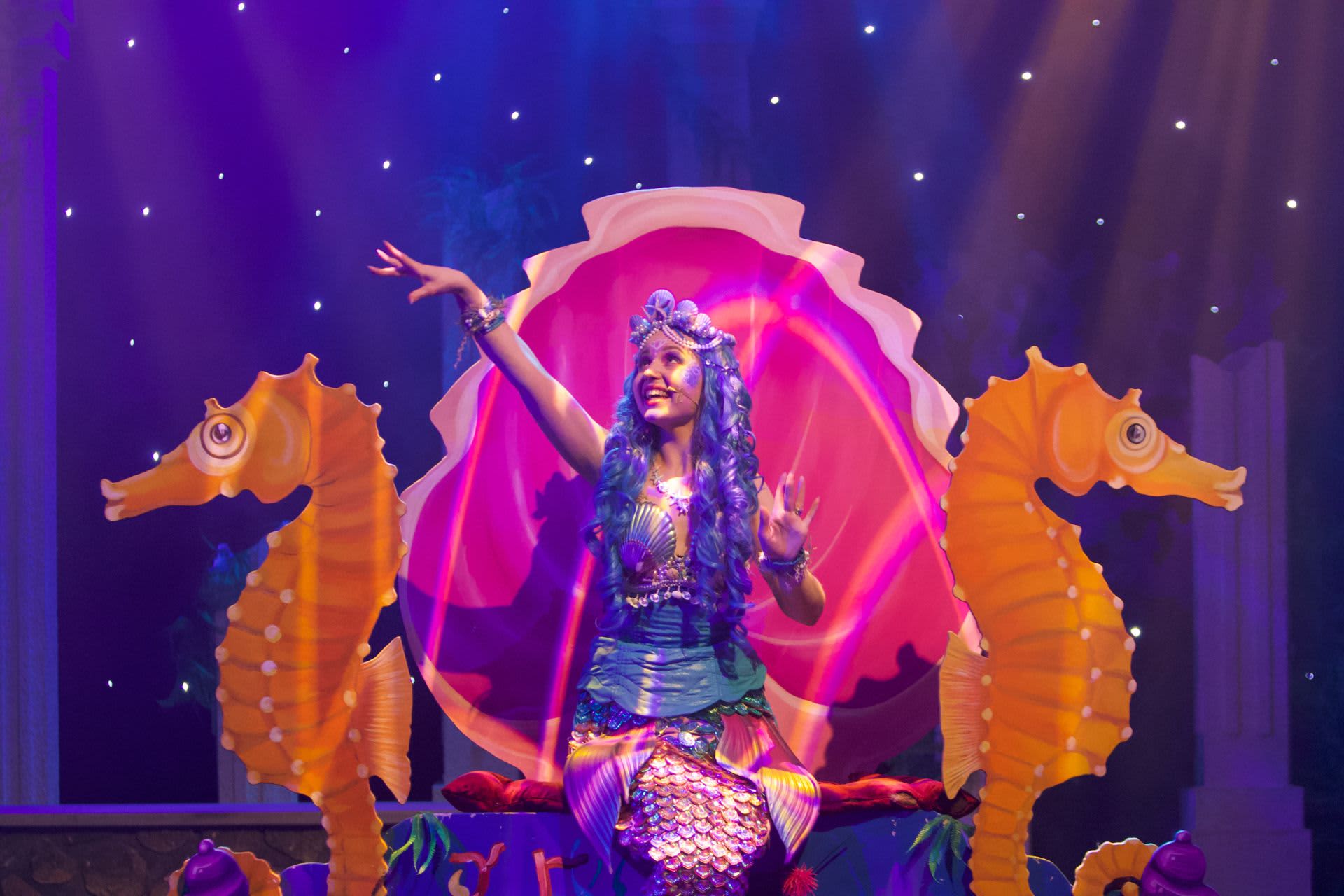 Aquatica_zeemeermin_show_evenementenhal_texel_(2)