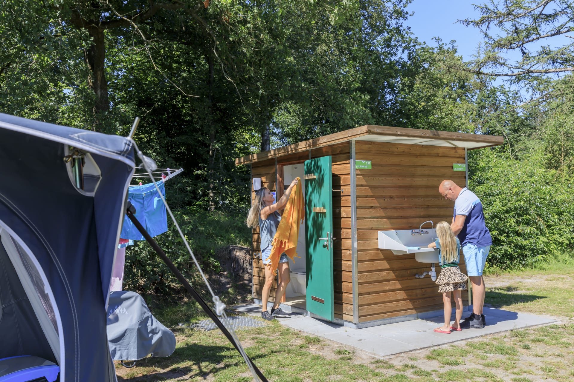 camping RCN de Roggeberg | Kampeerplaats met prive sanitair