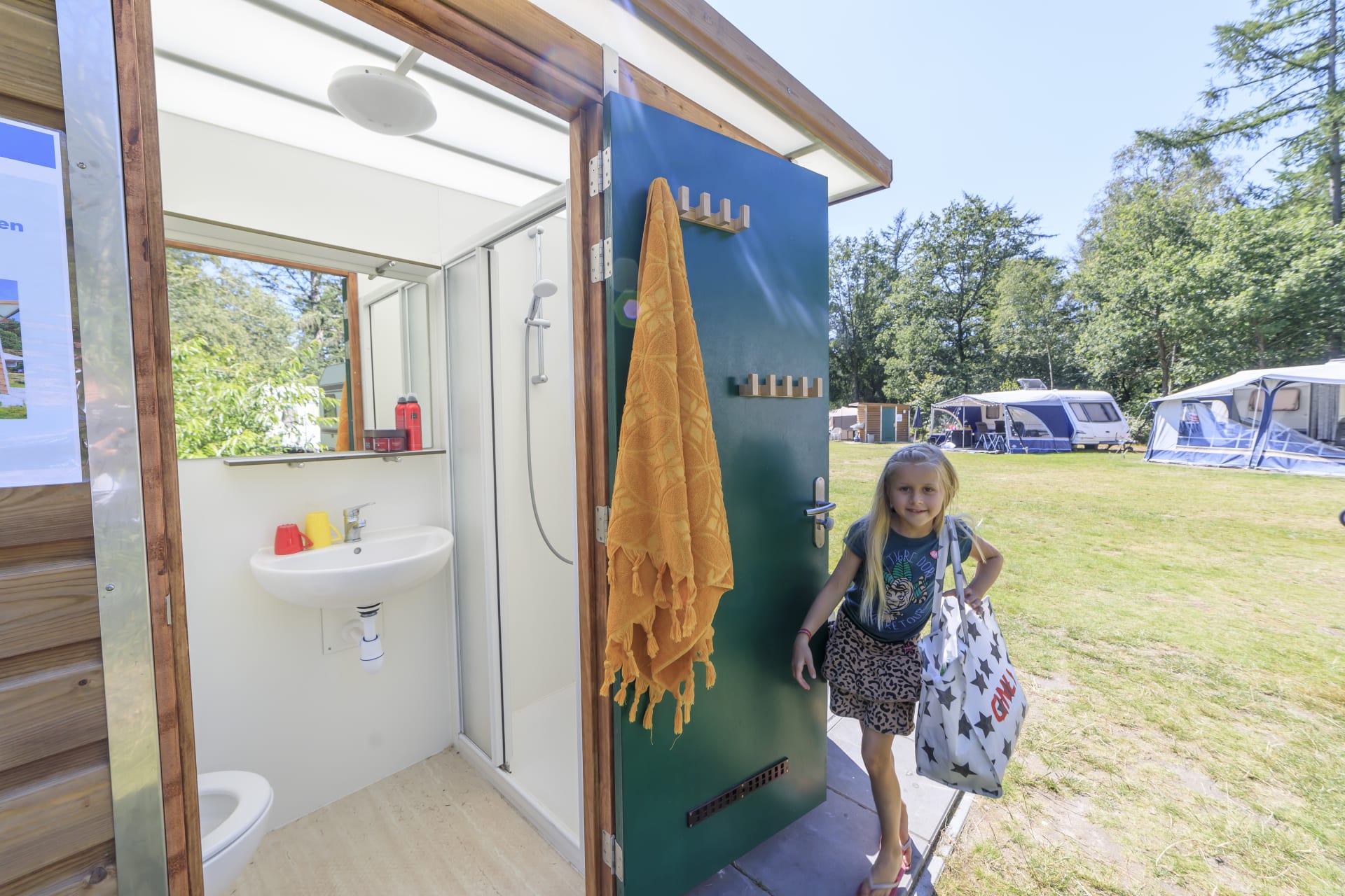 RCN de Noordster - Kampeerplaats met prive sanitair