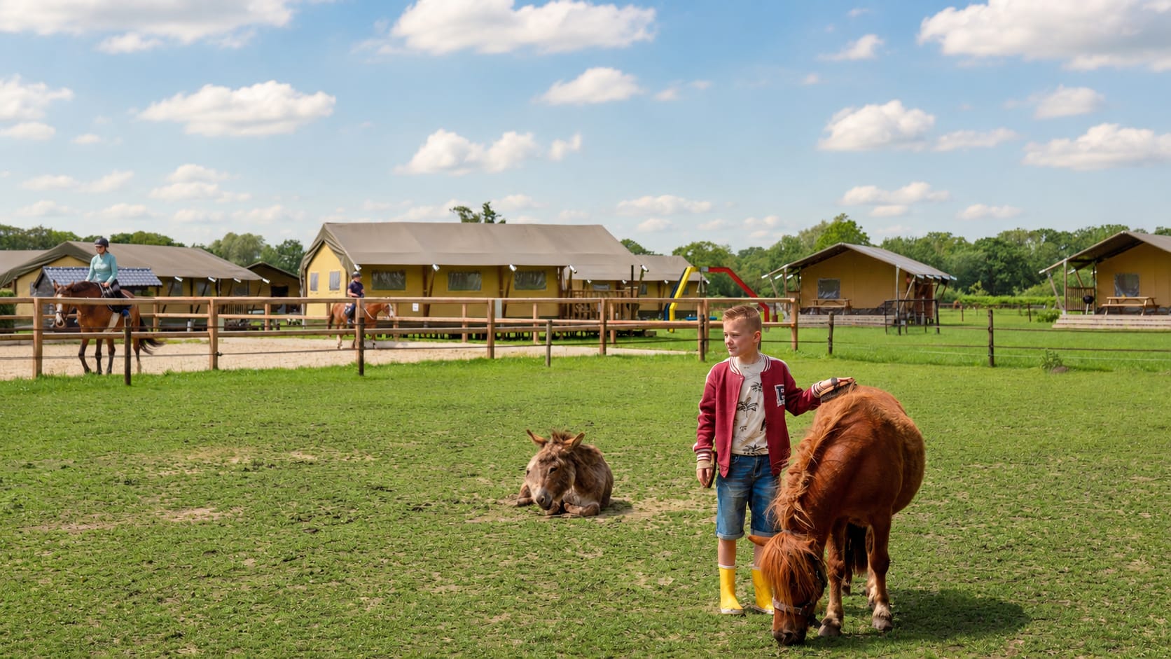 FarmCamps Holzik Stables