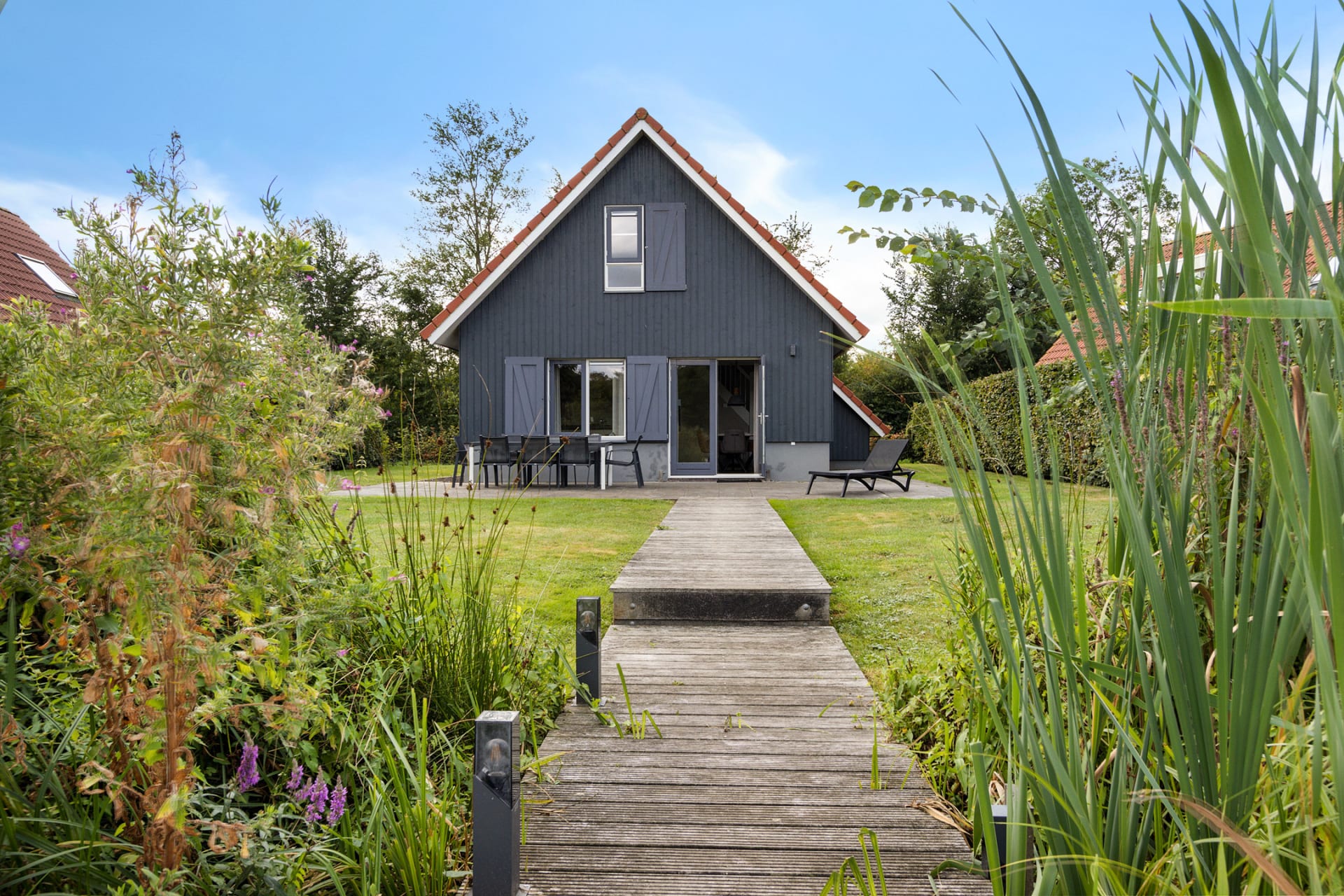 8p. Luxe waterwoning de Zomertaling met sauna