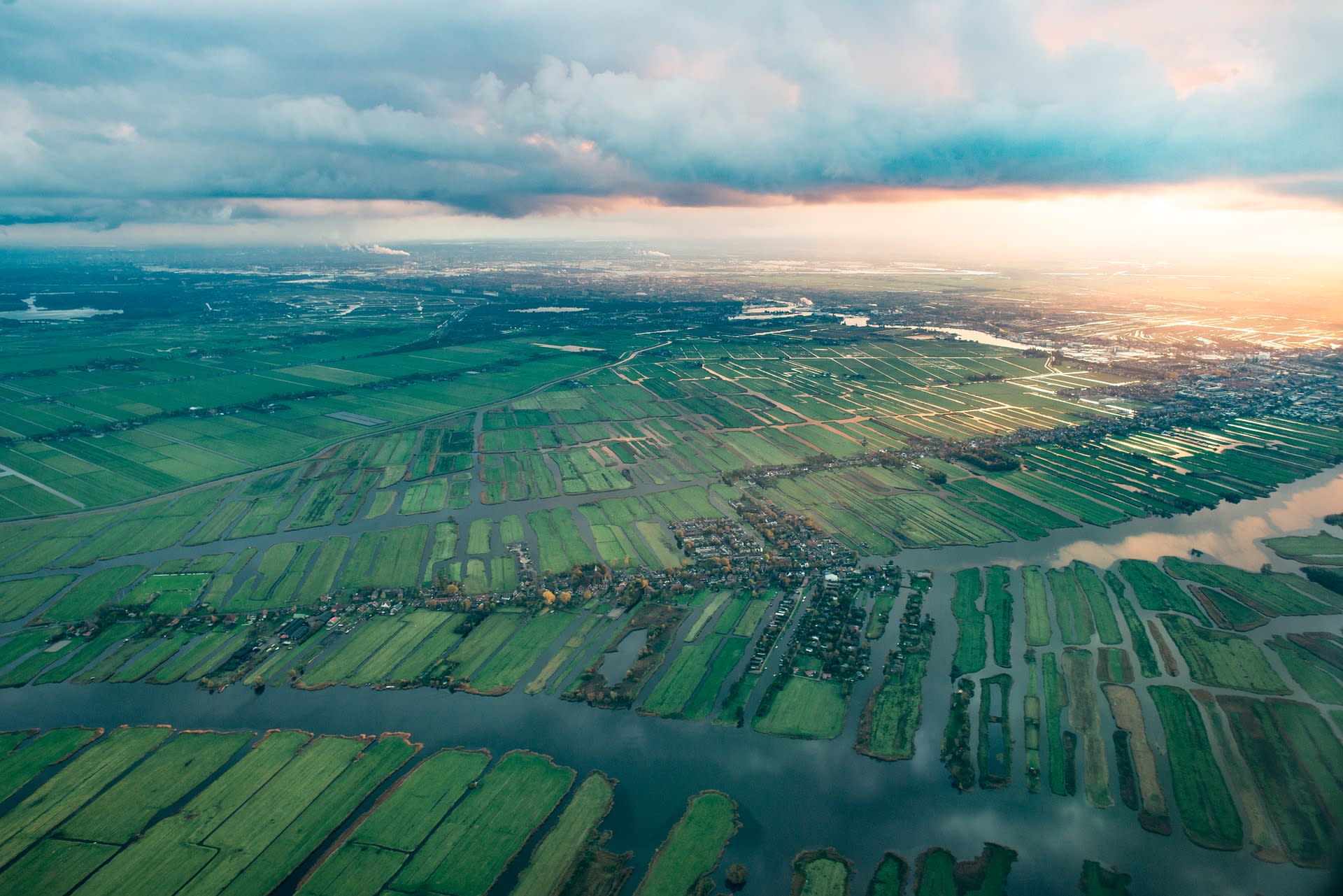 aerial-2165705_1920