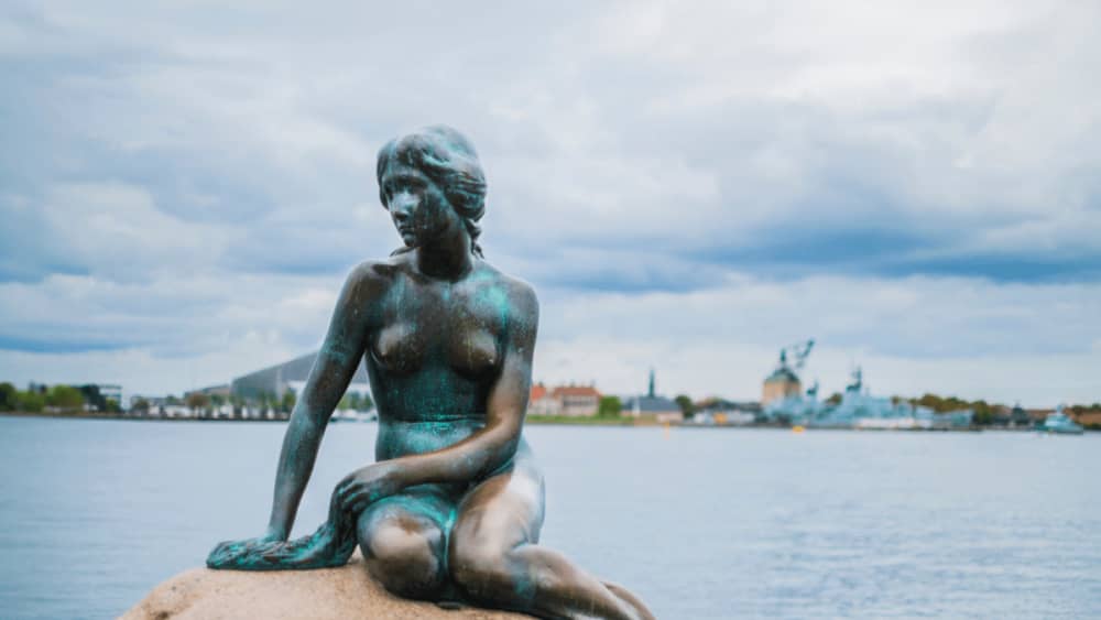 The little mermaid statue in Copenhagen