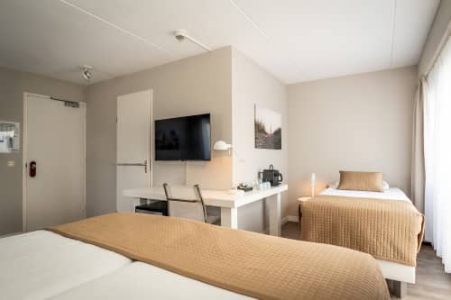 Hotel Molenbos, hotelkamer bad/douche/toilet (3p)