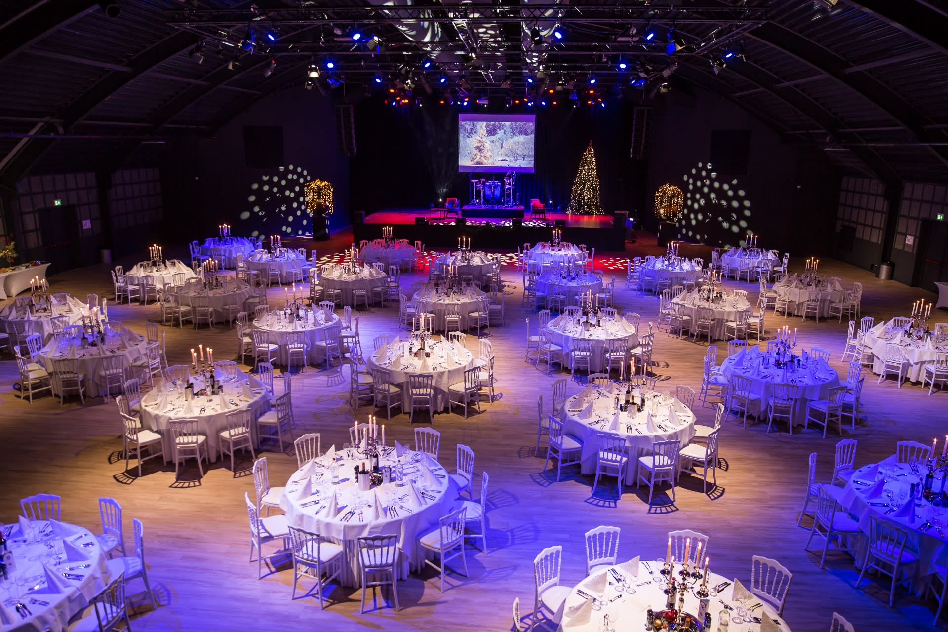 Evenementenhal Texel, tafelopstelling kerstdiner